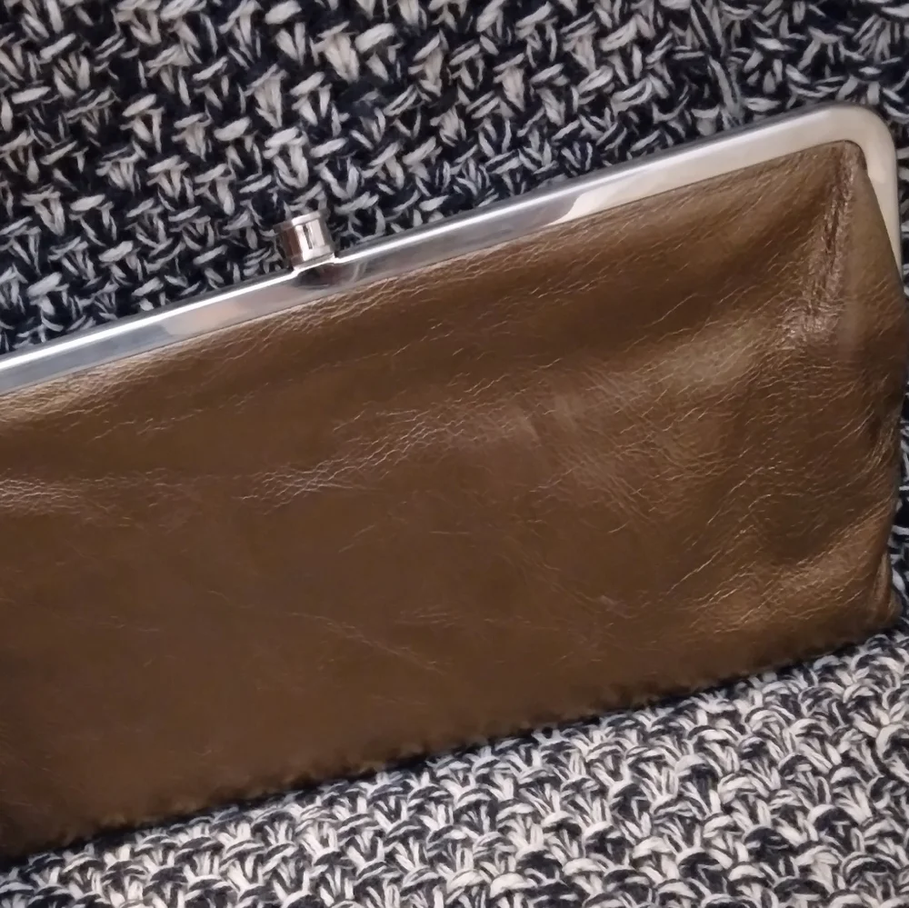 HOBO INTERNATIONAL LAUREN CLUTCH WALLET Metallic Bronze Brown Leather - Picture 2 of 5